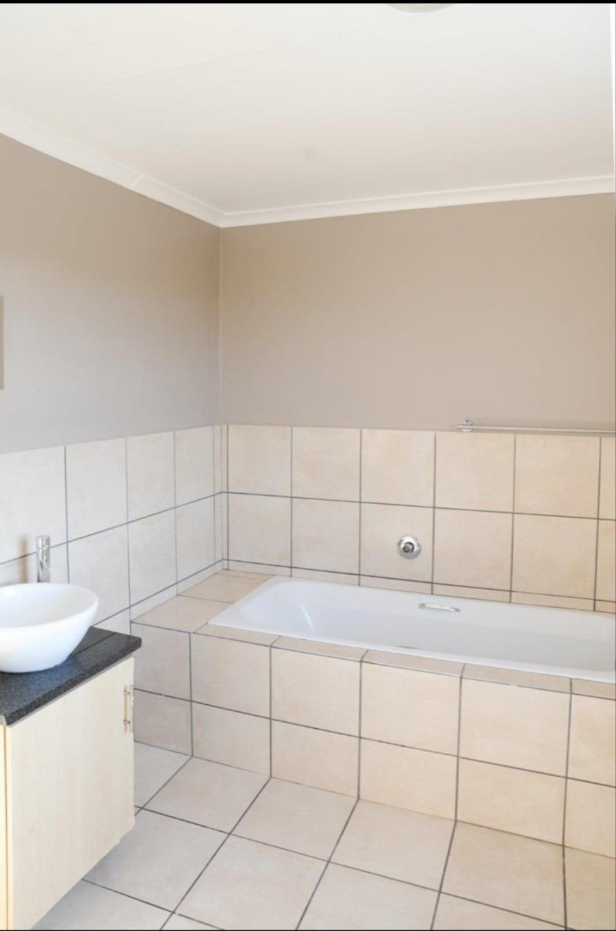 3 Bedroom Property for Sale in Villa Diamante Western Cape